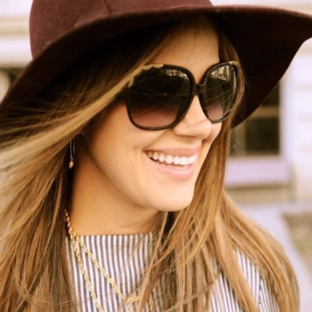 Designer Chloe Erine Oversized Gold Scalloped Sunglasses